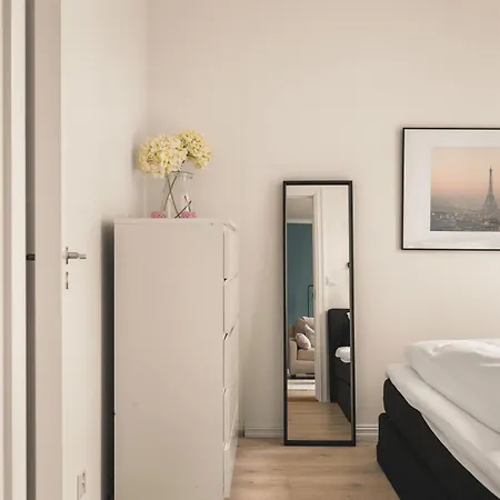 Local Charm - Bergens Spot 베르겐